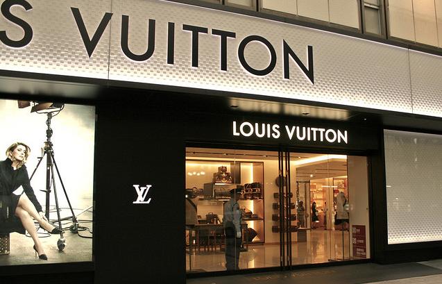 Louis Vuitton to open store in Nigeria: For purchase of fake goods